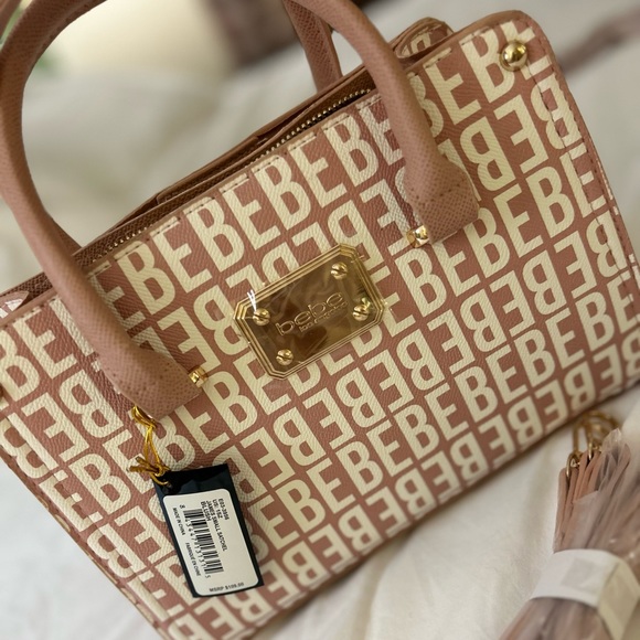 Bebe - Picture 4 of 9